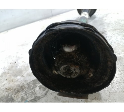 Привод (полуось) передний правый