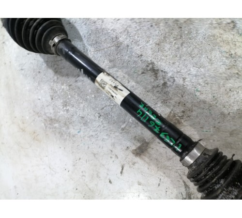 Привод (полуось) передний правый