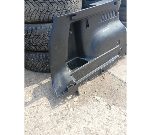 Обшивка багажника задняя левая