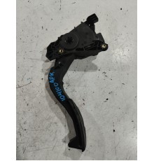 Педаль акселератора (газа)