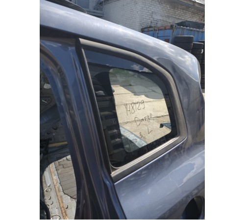 Глухое стекло заднее левое