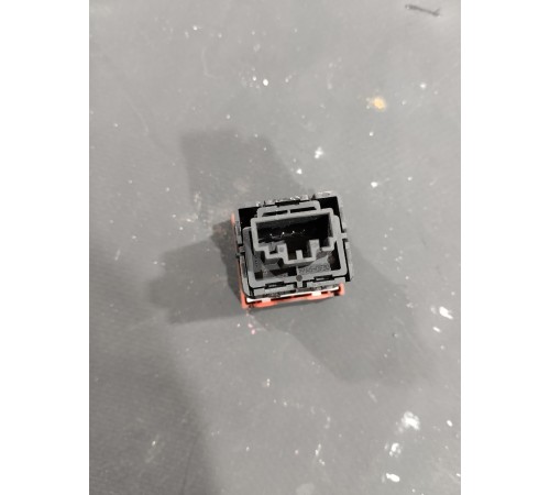 Кнопка аварийной сигнализации