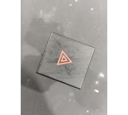 Кнопка аварийной сигнализации