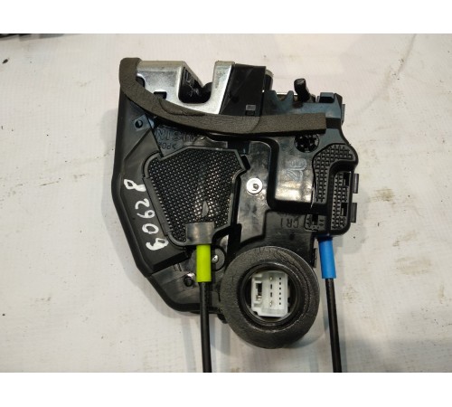 Замок двери задней правой