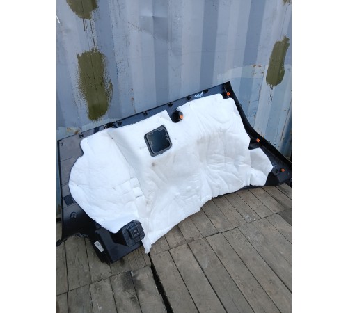 Обшивка багажника левая