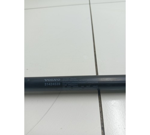 Амортизатор капота