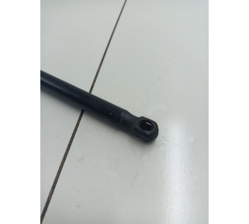 Амортизатор капота