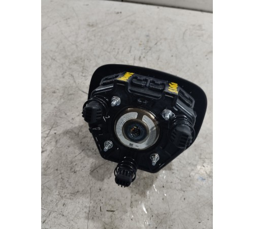 Подушка безопасности водителя