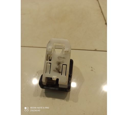 Рычаг открывания капота