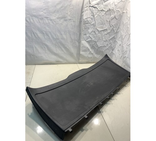 Обшивка крышки багажника