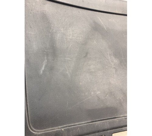 Обшивка крышки багажника