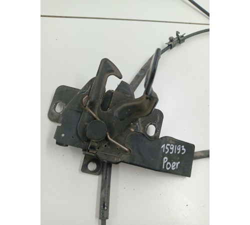 Замок капота