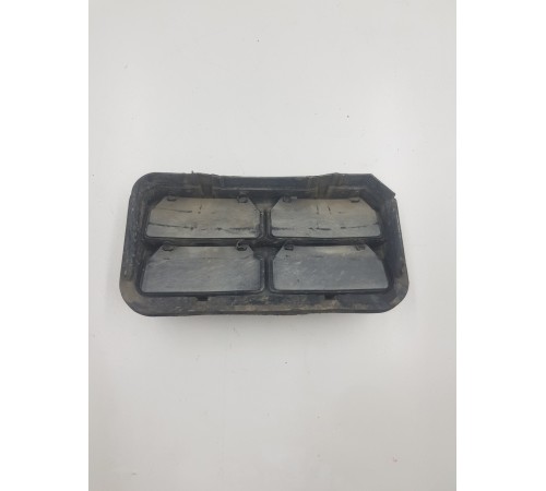 Решетка вентиляционная задняя