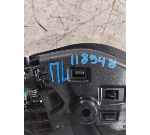 Ручка двери передняя левая внутренняя