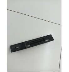 Кнопка открывания багажника