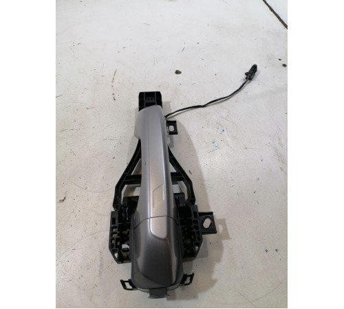 Ручка двери передняя правая наружная