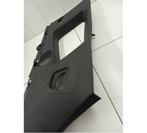 Обшивка багажника правая