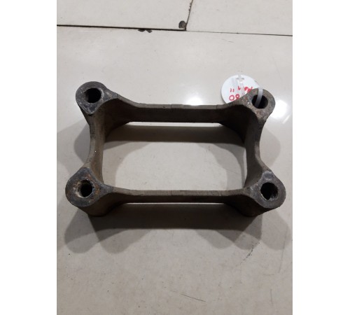 Проставка кронштейна топливного бака