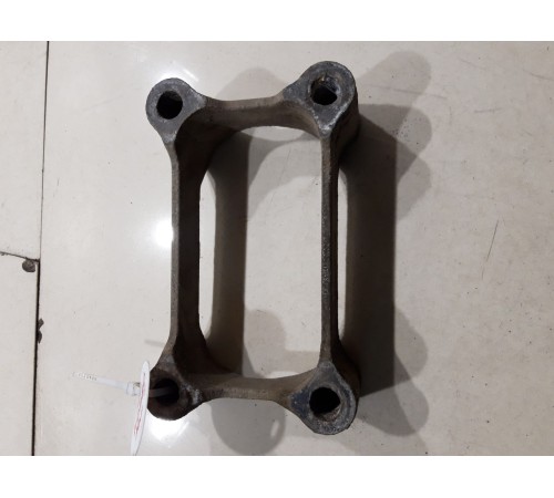 Проставка кронштейна топливного бака