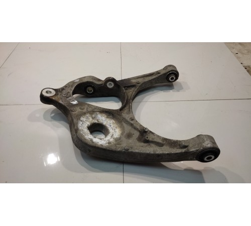 Рычаг подвески (правый)