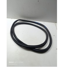 Уплотнитель проема двери передний правый