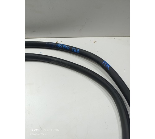 Уплотнитель проема двери передний правый