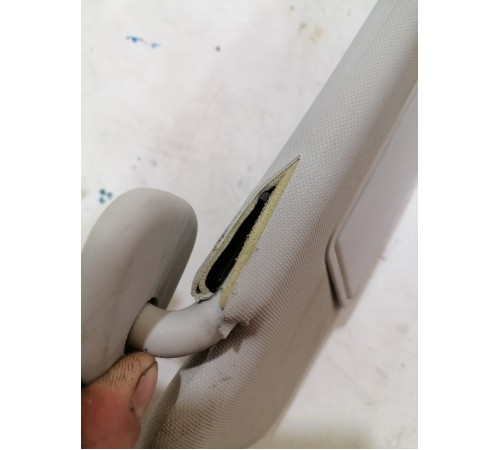 Козырёк левый