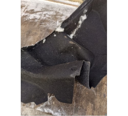 Обшивка багажника левая