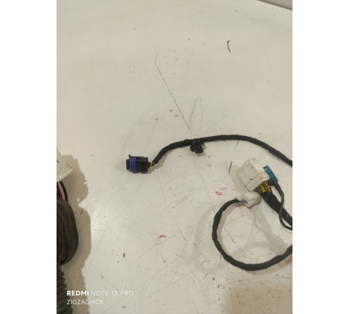 Электропроводка двери передняя левая