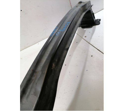 Усилитель переднего бампера