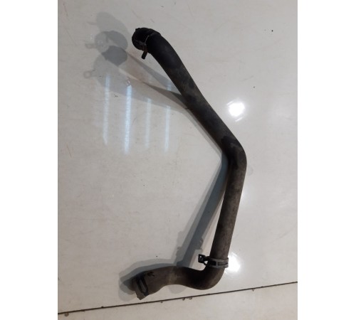 Патрубок системы охлаждения