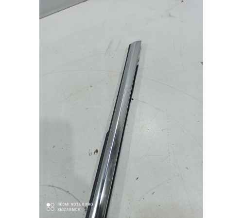 Уплотнитель стекла (передний правый наружный)