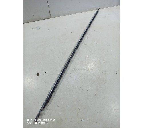 Уплотнитель стекла (передний правый наружный)