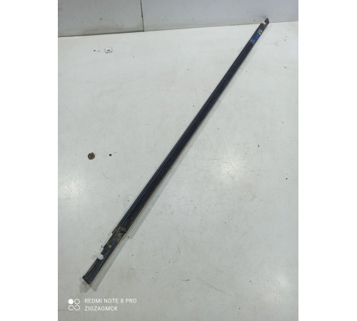 Уплотнитель стекла (передний правый наружный)