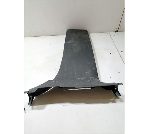 Обшивка центральной стойки правая нижняя