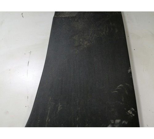 Обшивка центральной стойки правая нижняя