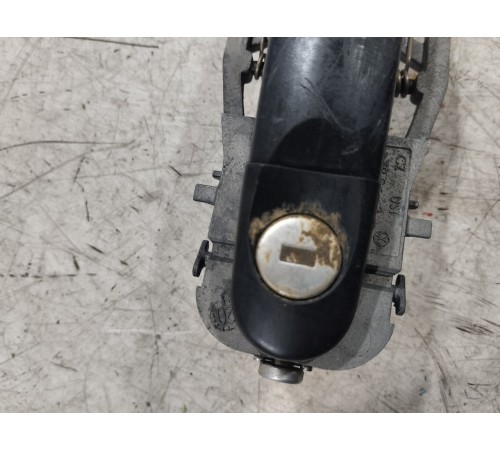 Ручка двери передняя левая внешняя