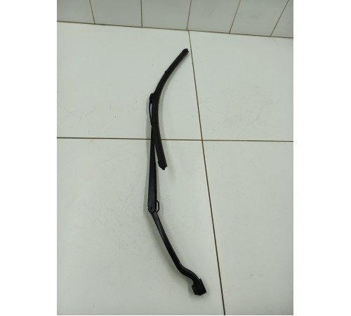 Поводок стеклоочистителя левый