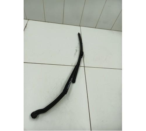 Поводок стеклоочистителя левый