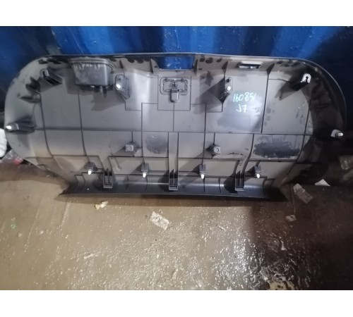 Обшивка крышки багажника