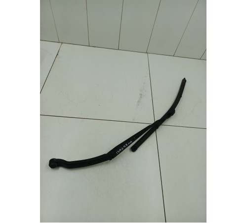 Поводок стеклоочистителя левый