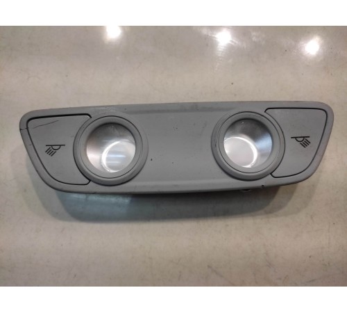 Плафон внутреннего освещения (задний)