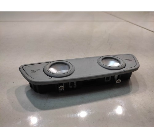 Плафон внутреннего освещения (задний)