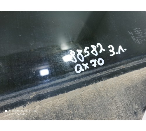 Стекло двери (заднее левое)