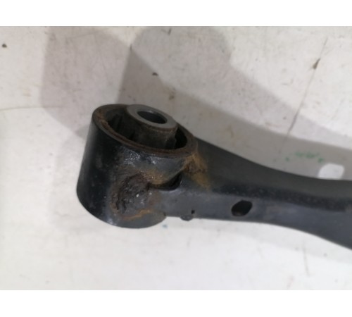 Рычаг задний правый 