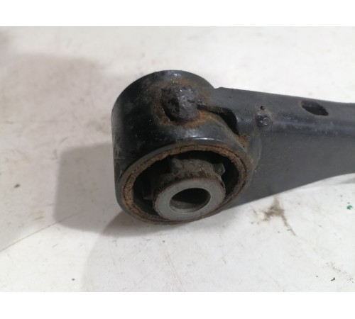 Рычаг задний правый 