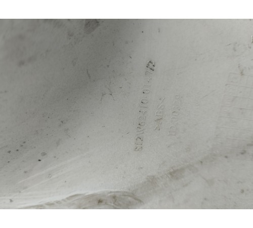 Облицовка (обтекатель) стойки кабины левая