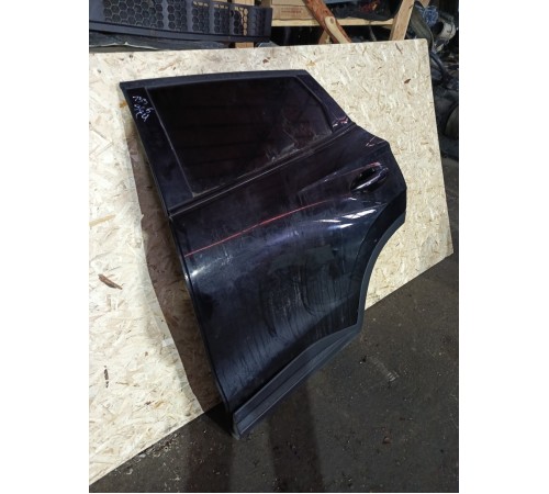 Дверь задняя левая в сборе