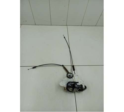 Замок двери передний левый