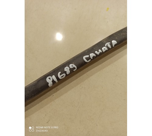 Уплотнитель капота